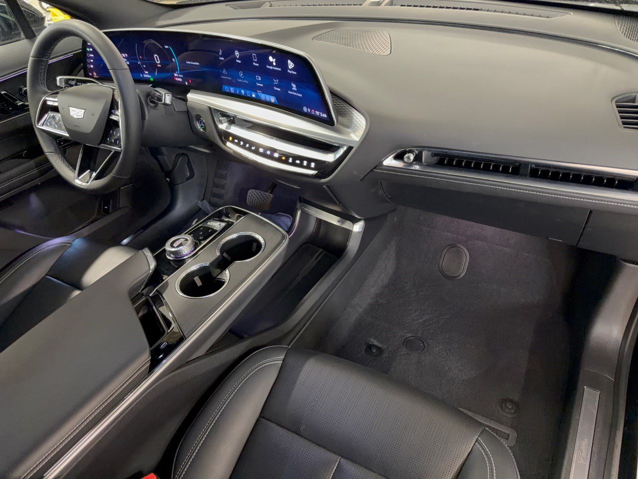 Used 2024 Cadillac Lyriq Luxury RWD image 31