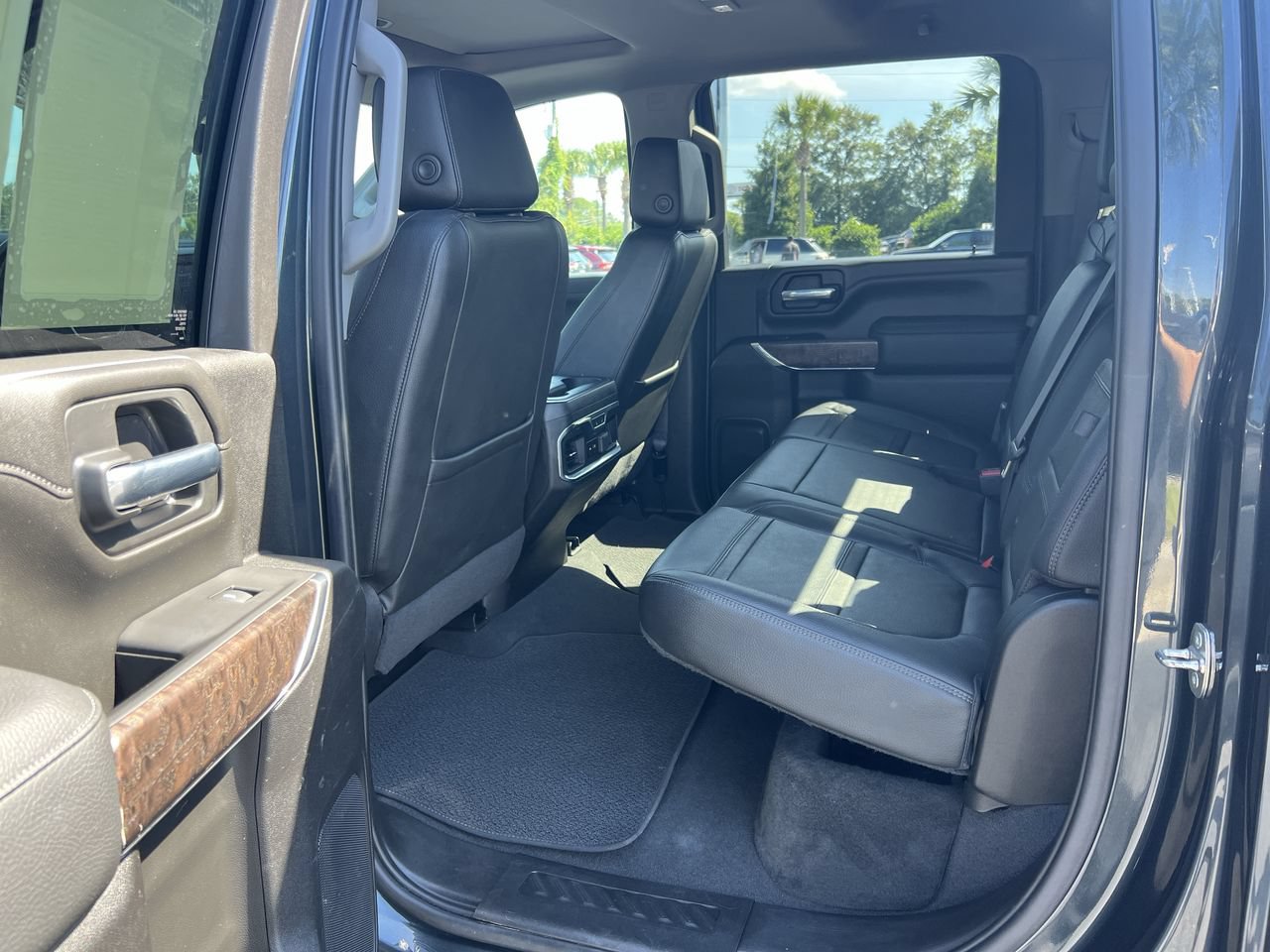 Used 2023 GMC Sierra 2500 Denali w/ Denali Ultimate Package AWD/4WD image 32