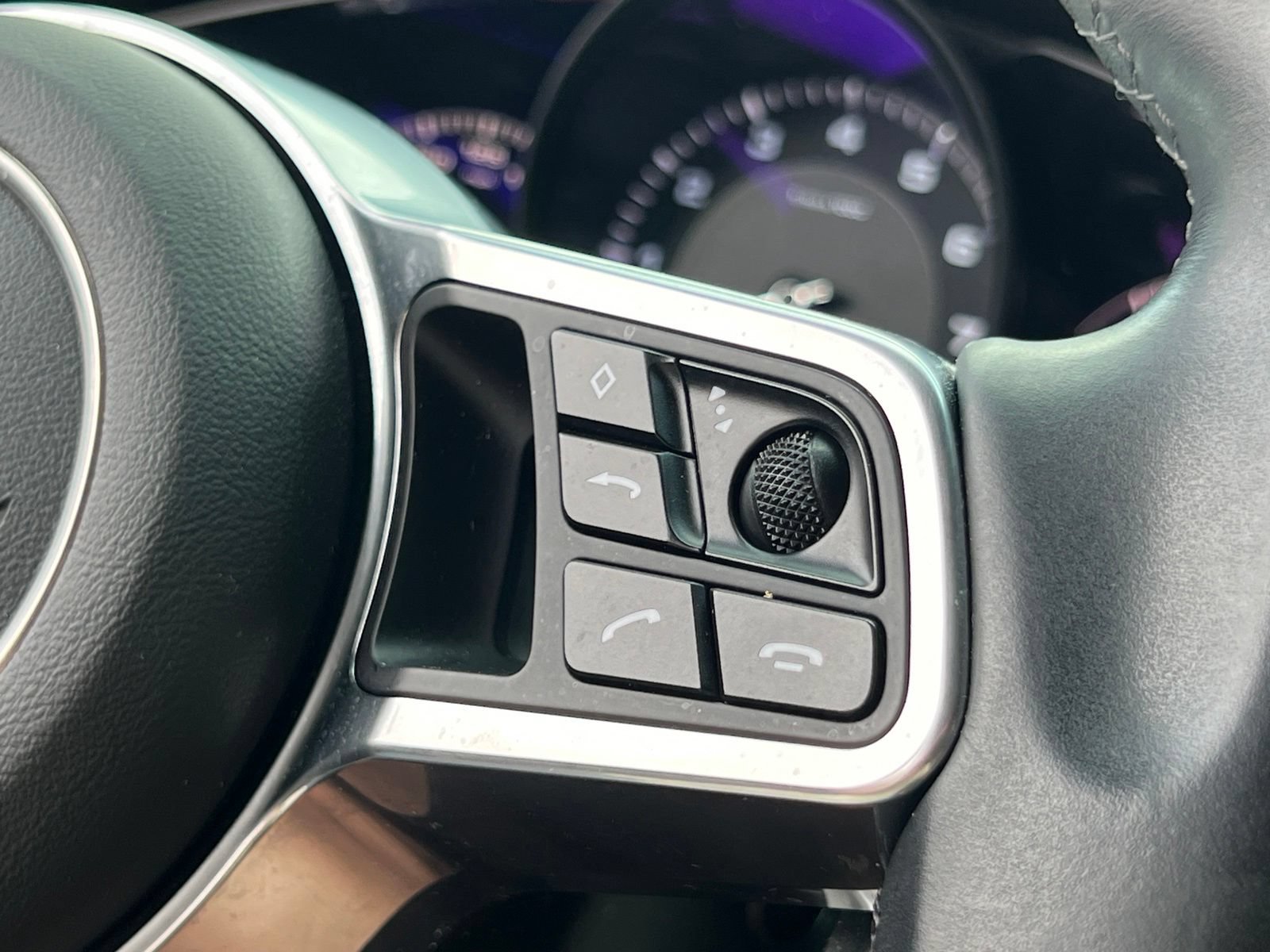 Certified 2023 Porsche Cayenne Platinum Edition AWD/4WD image 25