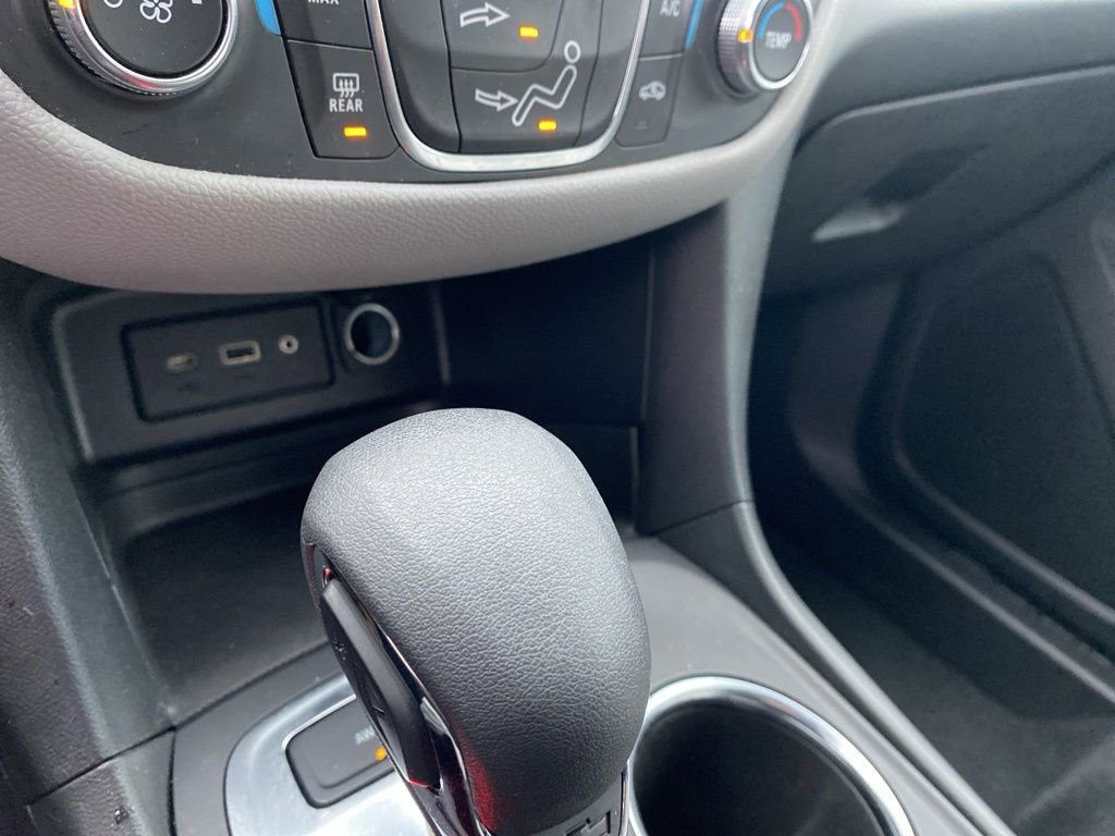 Used 2022 Chevrolet Equinox LS image 13