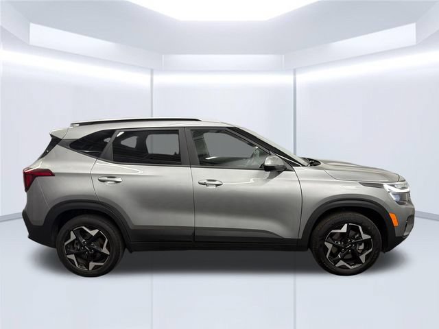 Certified 2025 Kia Seltos S AWD/4WD image 5