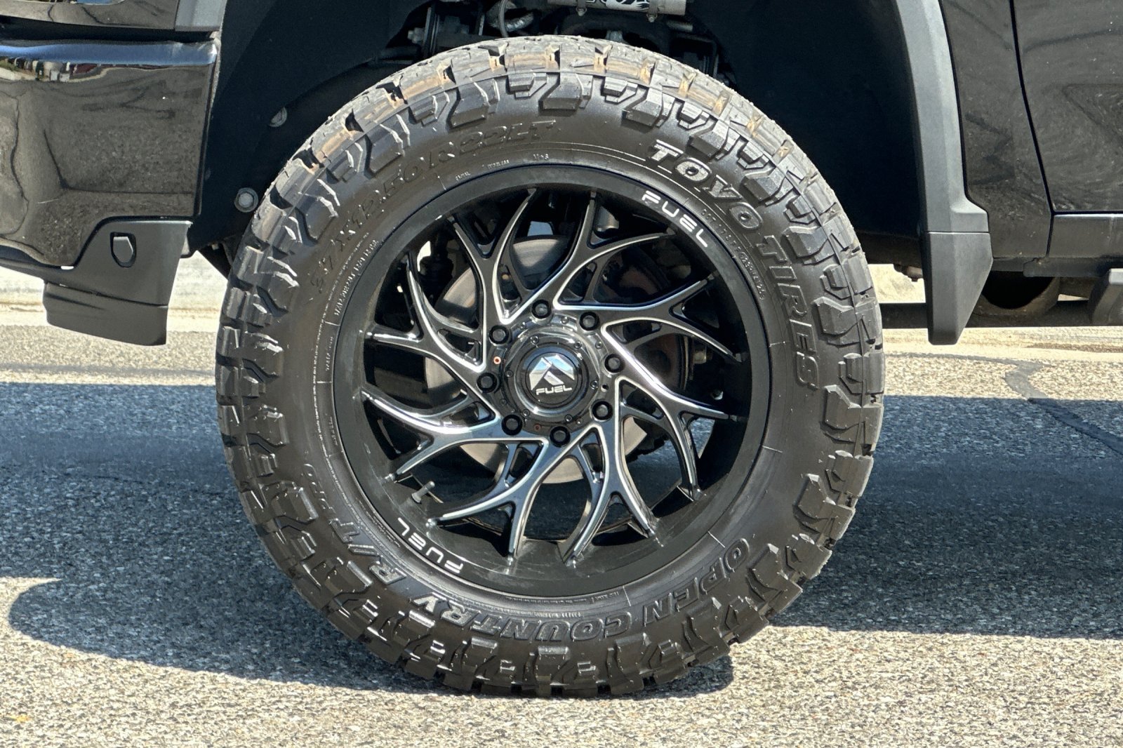 Used 2020 Chevrolet Silverado 2500 High Country w/ Technology Package AWD/4WD image 25