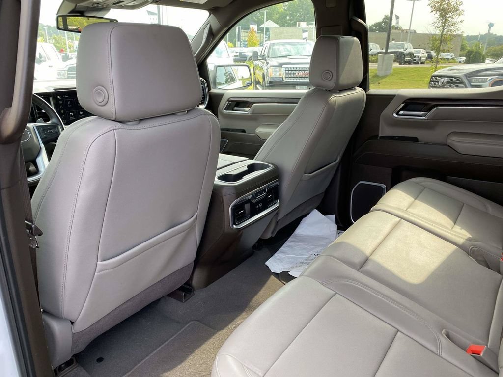 Used 2024 GMC Sierra 1500 SLT w/ SLT Convenience Package AWD/4WD image 12