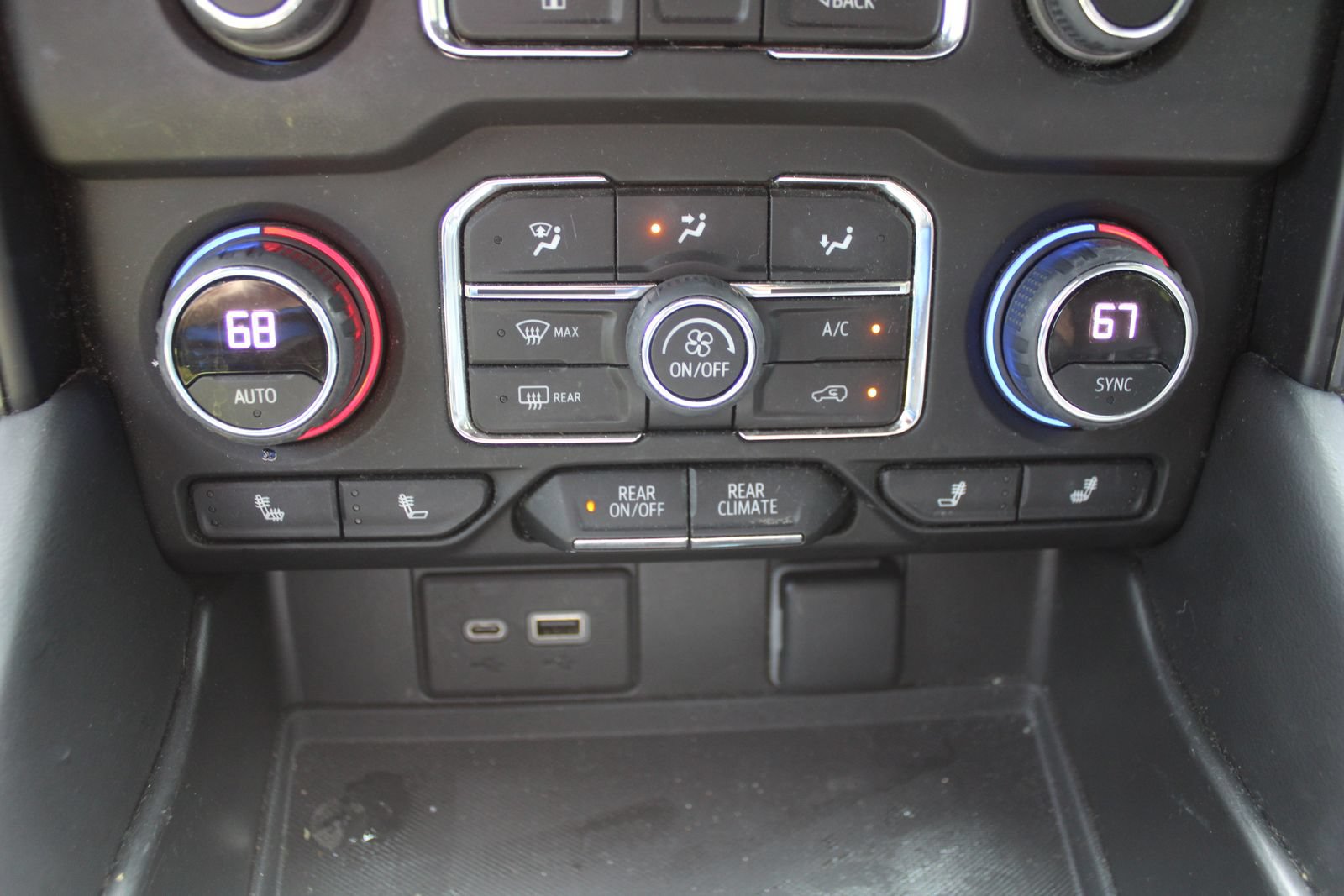 Used 2022 Chevrolet Tahoe RST w/ Luxury Package RWD image 42