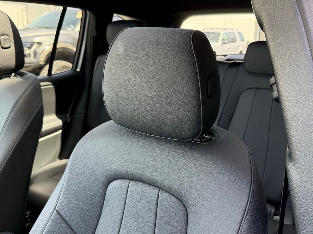 Certified 2026 Mercedes-Benz GLB 250 image 3