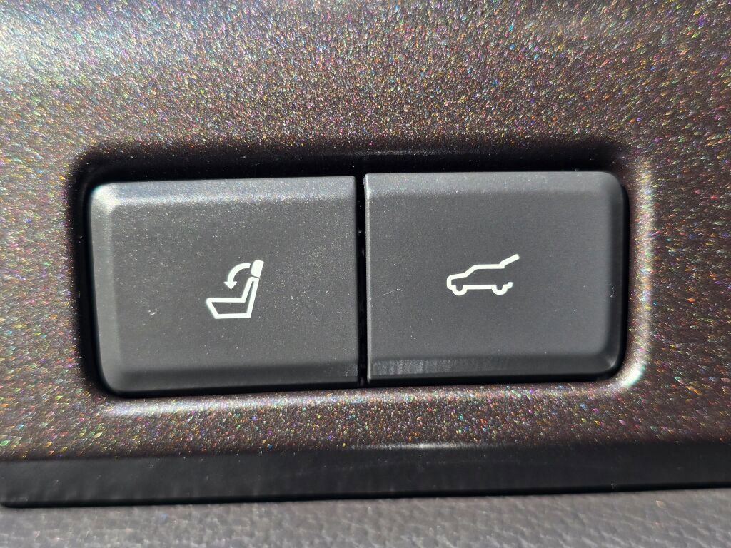 Used 2019 Ford Expedition Max Limited image 31