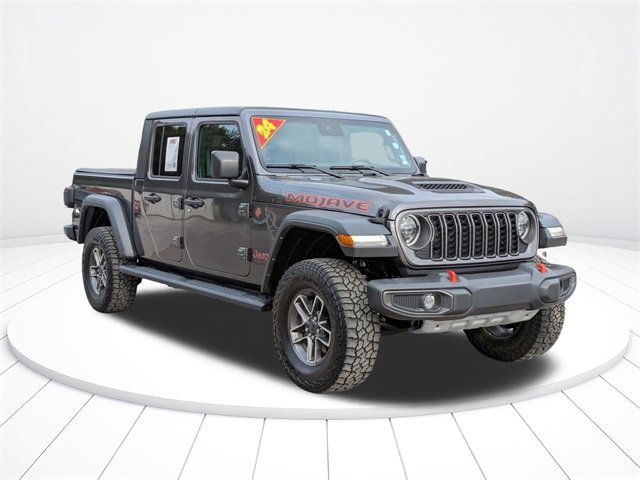 Used 2024 Jeep Gladiator Mojave w/ Convenience Group image 2