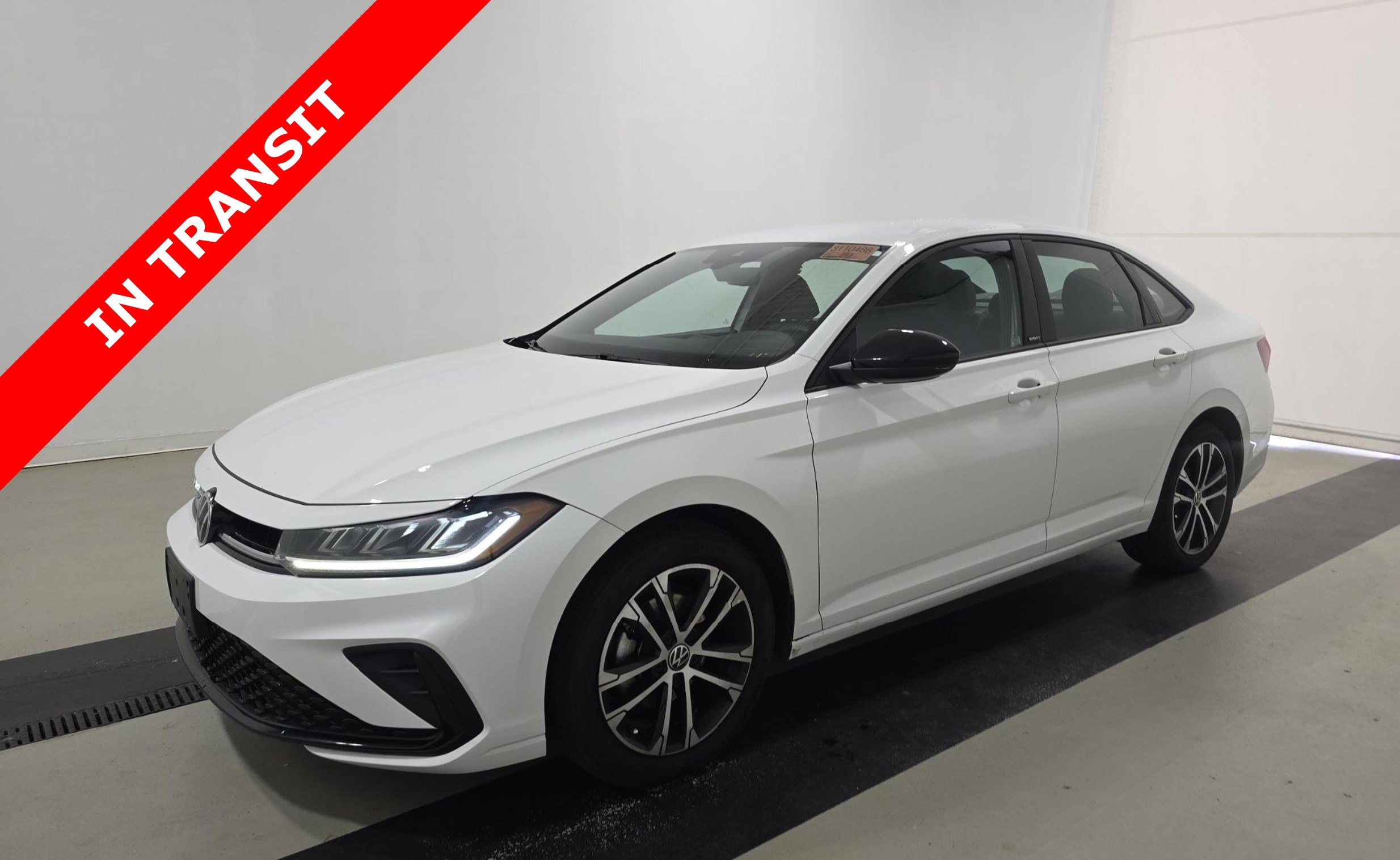 Used 2025 Volkswagen Jetta Sport image 1