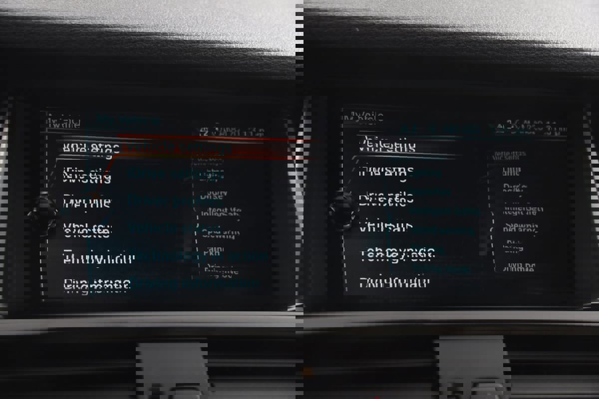 Used 2018 BMW X4 M40i image 33