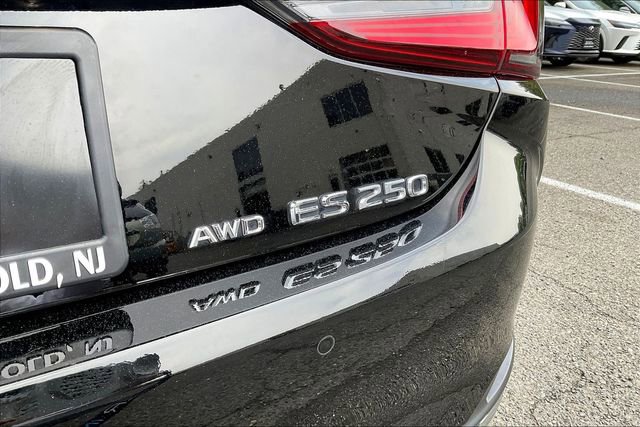 Certified 2024 Lexus ES 250 w/ Premium Package AWD/4WD image 24