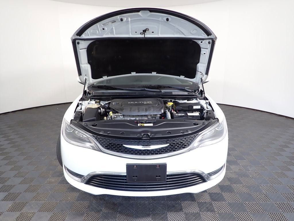 Used 2015 Chrysler 200 Limited w/ Convenience Group FWD image 9