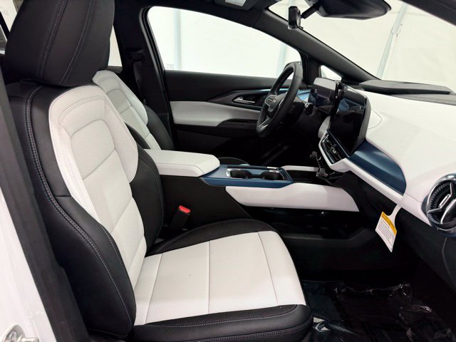 New 2026 Chevrolet Equinox EV LT w/ Convenience Package II AWD/4WD image 22