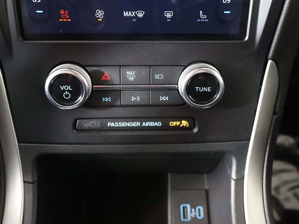 Used 2024 Ford Edge SEL w/ Convenience Package image 45