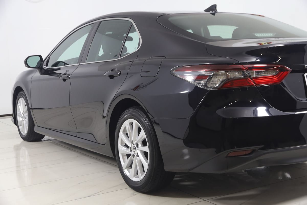 Used 2023 Toyota Camry LE FWD image 18