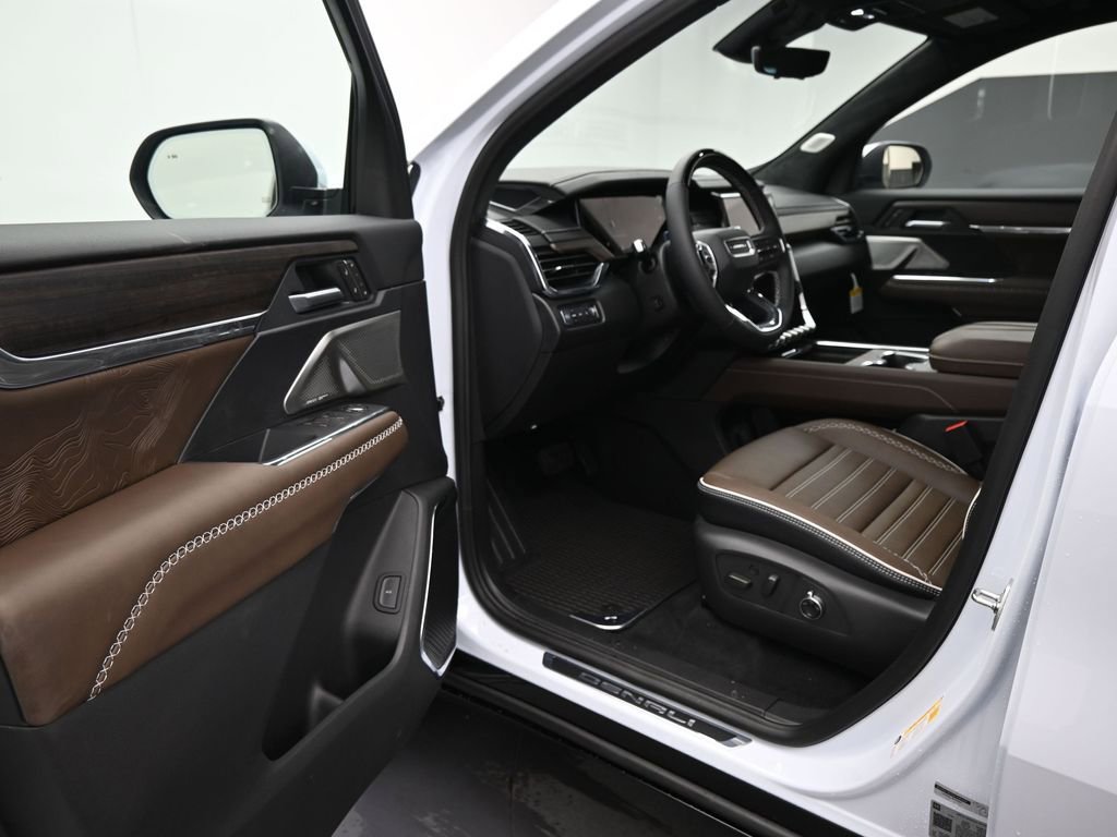 New 2026 GMC Acadia Denali Ultimate AWD/4WD image 11