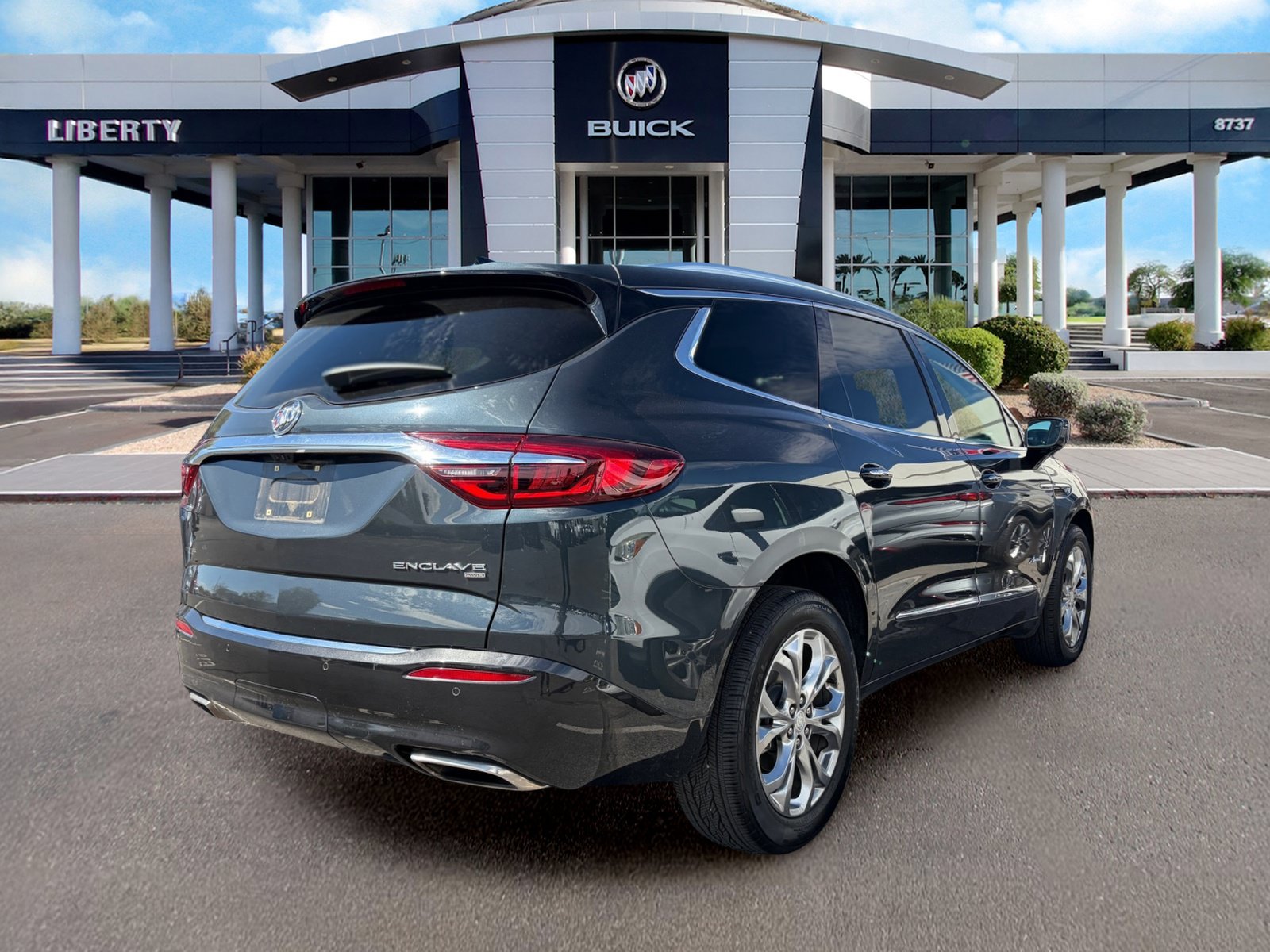 Used 2019 Buick Enclave Avenir w/ Avenir Technology Package AWD/4WD image 3