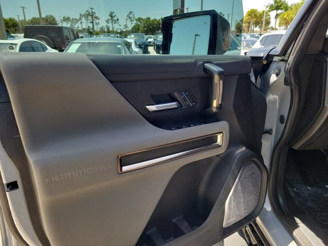 Used 2025 GMC Hummer EV 3X AWD/4WD image 19