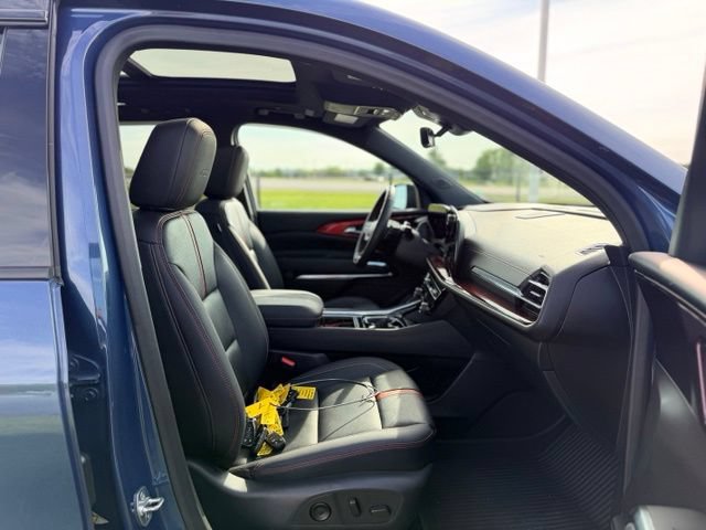 Certified 2024 Chevrolet Traverse RS FWD image 11