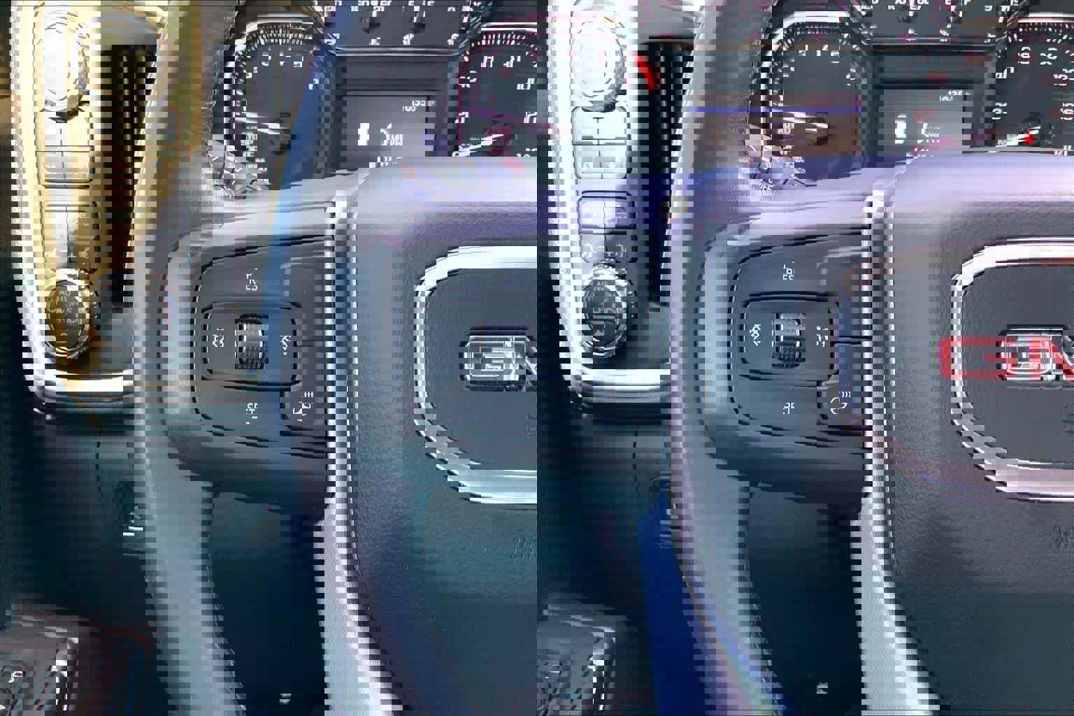 Used 2019 GMC Sierra 1500 SLT image 24