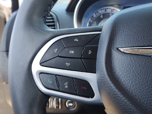 Used 2023 Chrysler 300 Touring w/ Sport Appearance Package RWD image 12