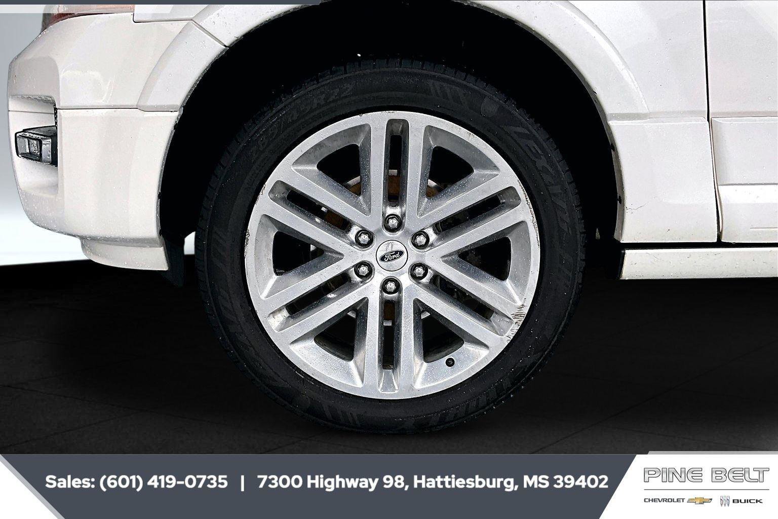 Used 2017 Ford Expedition Limited w/ Equipment Group 301A RWD image 7