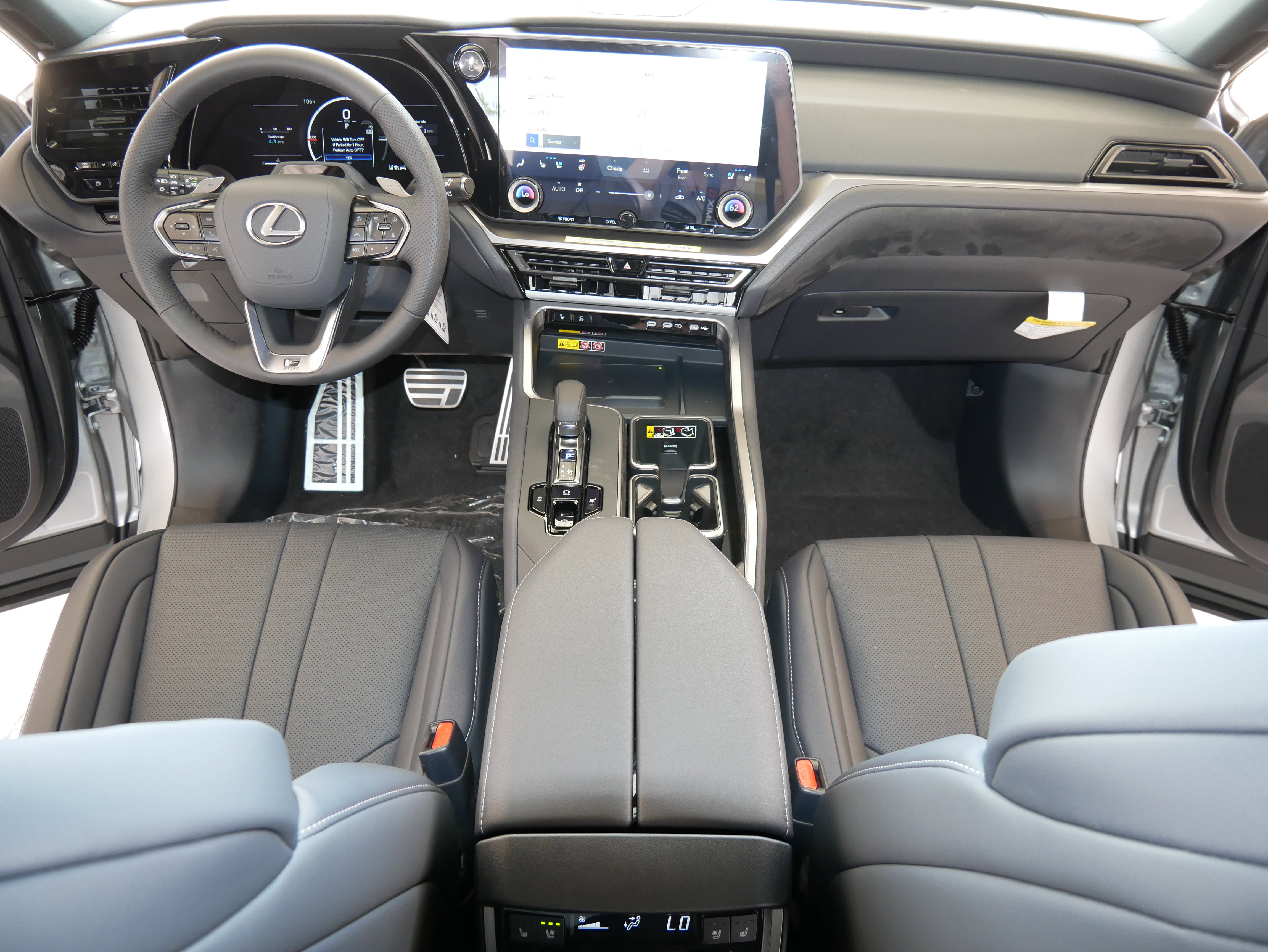 New 2026 Lexus TX 500h AWD image 16