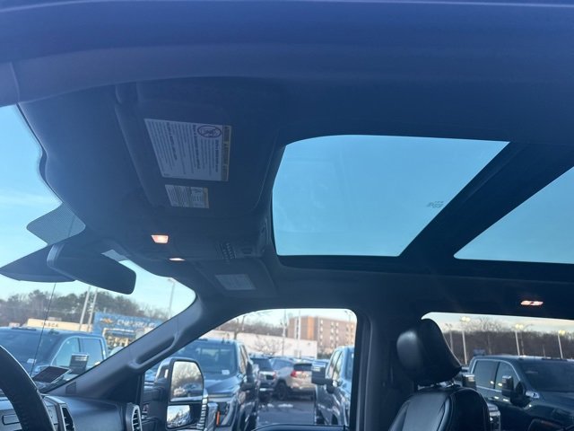 Used 2017 Ford F350 Lariat image 17