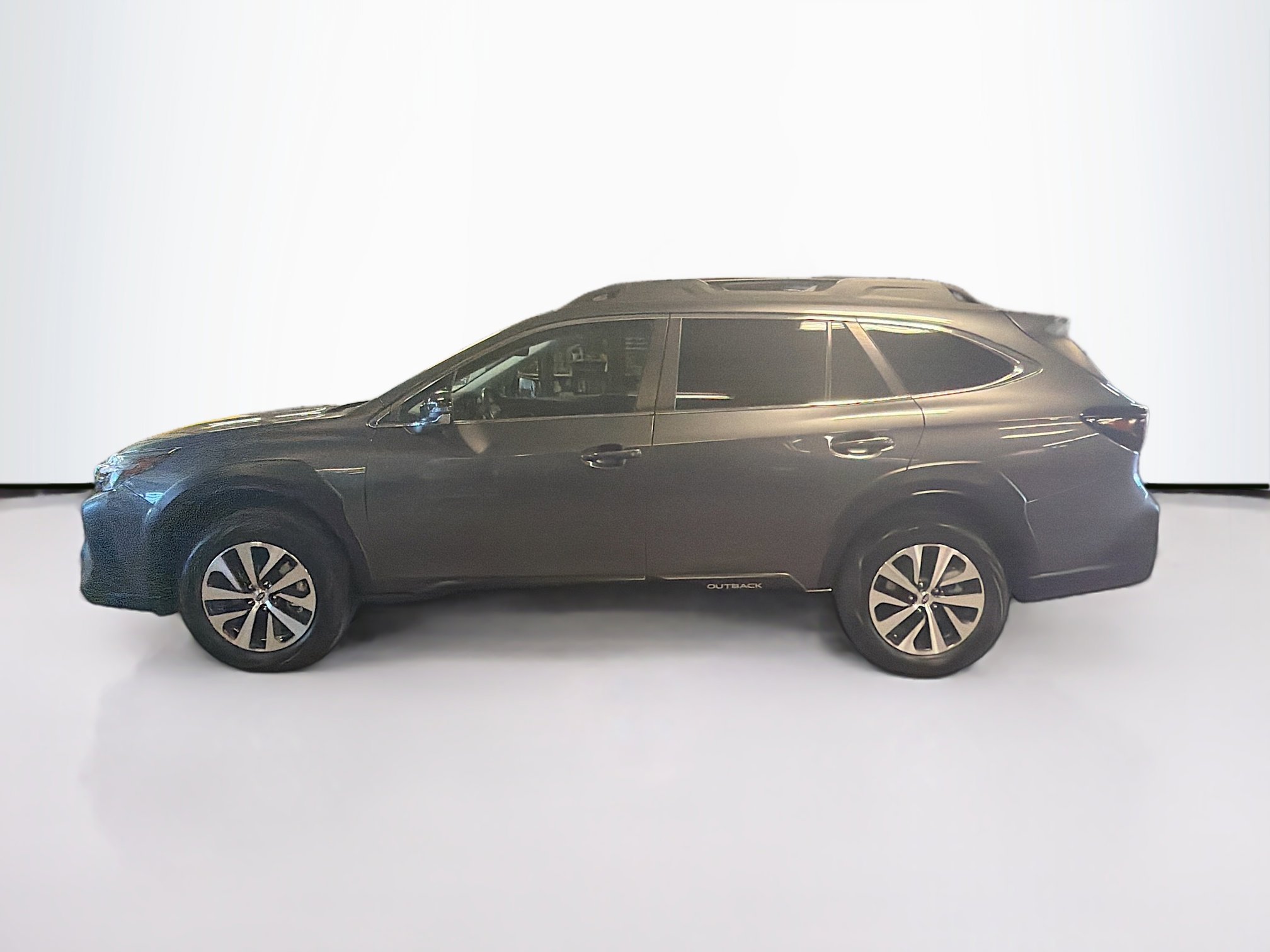 Used 2025 Subaru Outback Premium image 4