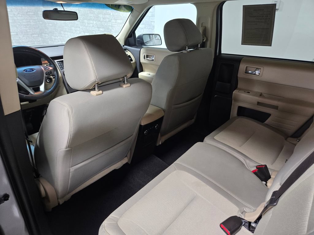 Used 2019 Ford Flex SE FWD image 30