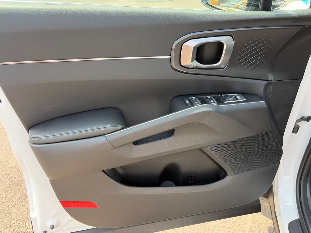 New 2026 Kia Sorento LX FWD image 15