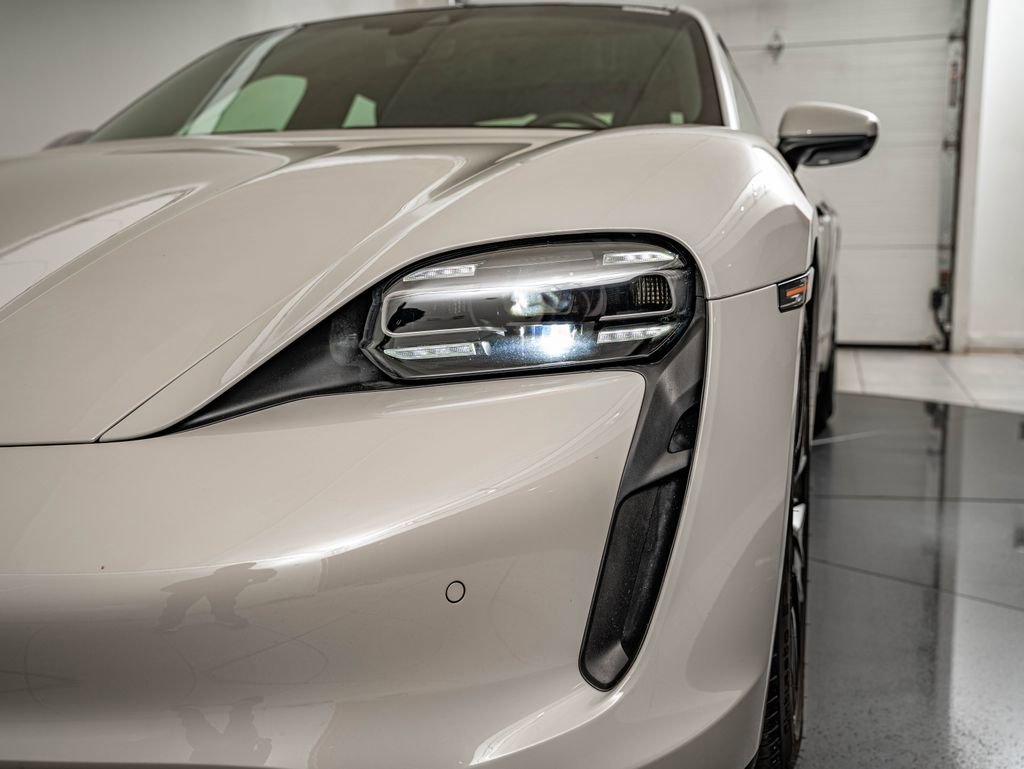 Certified 2022 Porsche Taycan image 14