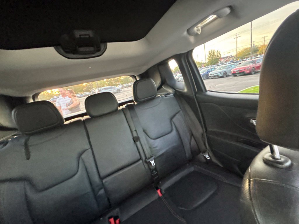 Used 2015 Jeep Renegade Limited w/ Safety & Security Group I AWD/4WD image 6