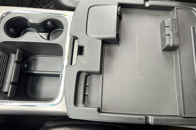 Used 2017 RAM 3500 Laramie image 31