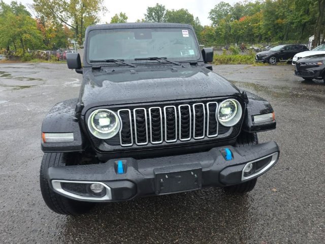 Used 2024 Jeep Wrangler Unlimited Sahara w/ Technology Group AWD/4WD image 7