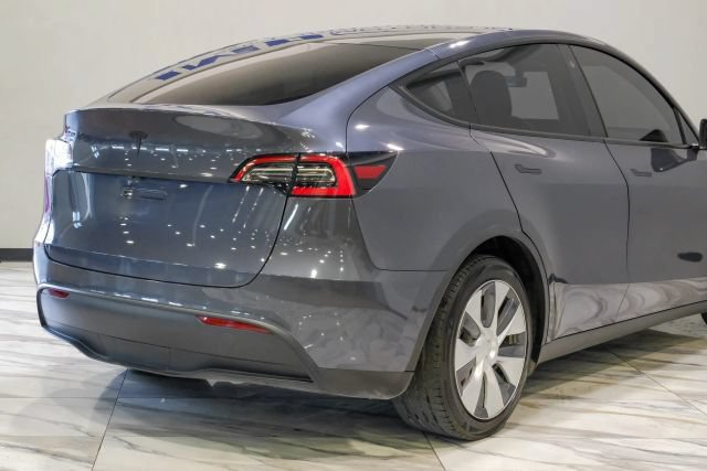Used 2021 Tesla Model Y 2WD image 13