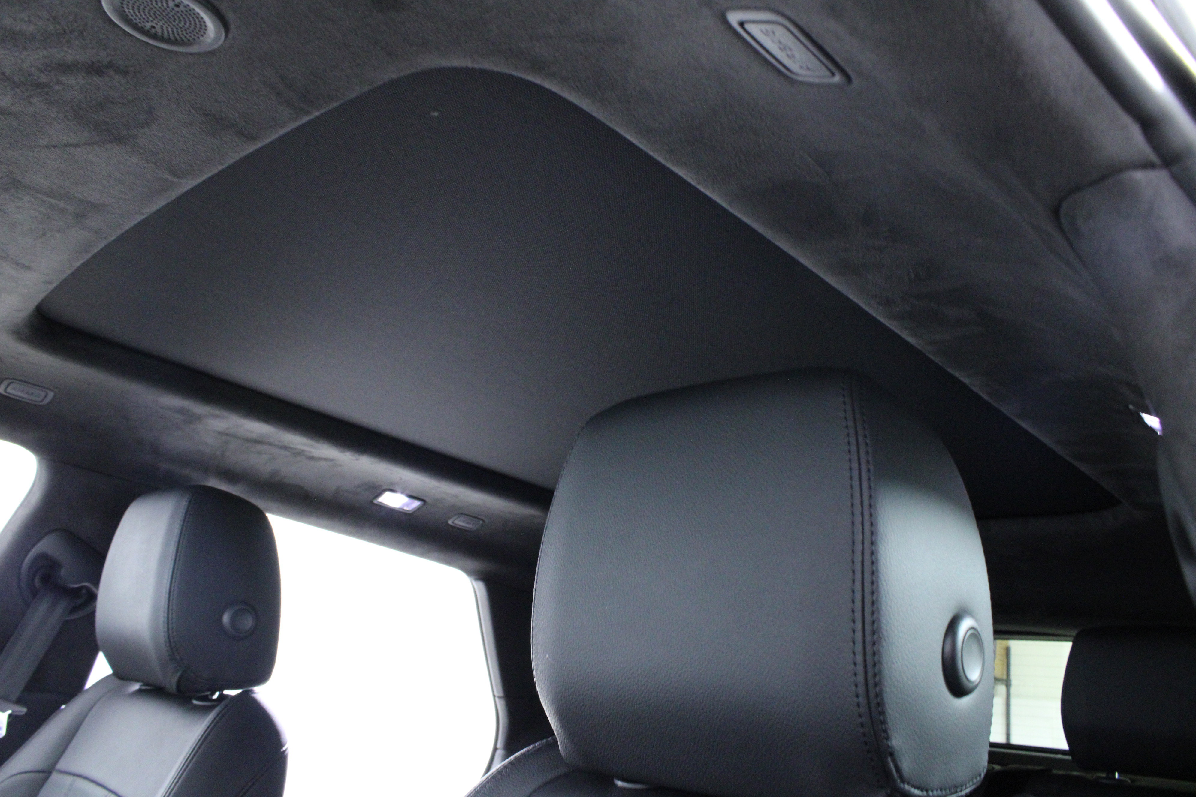 Used 2023 Land Rover Range Rover Evoque R-Dynamic SE image 27