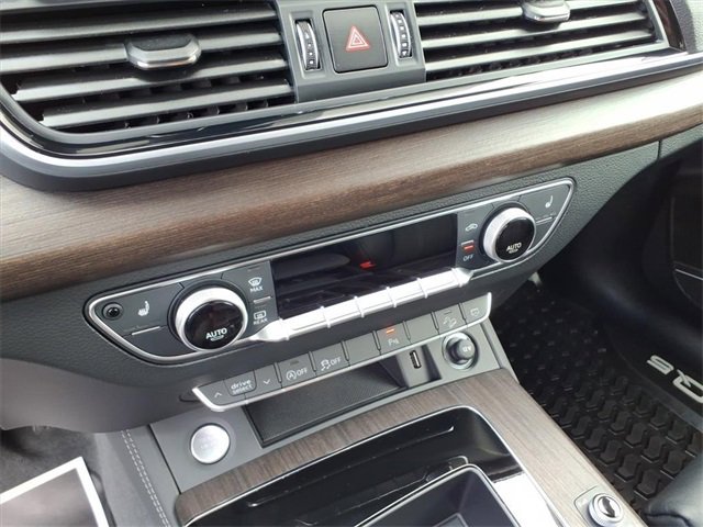 Used 2025 Audi Q5 2.0T Premium Plus w/ Premium Plus Package image 17