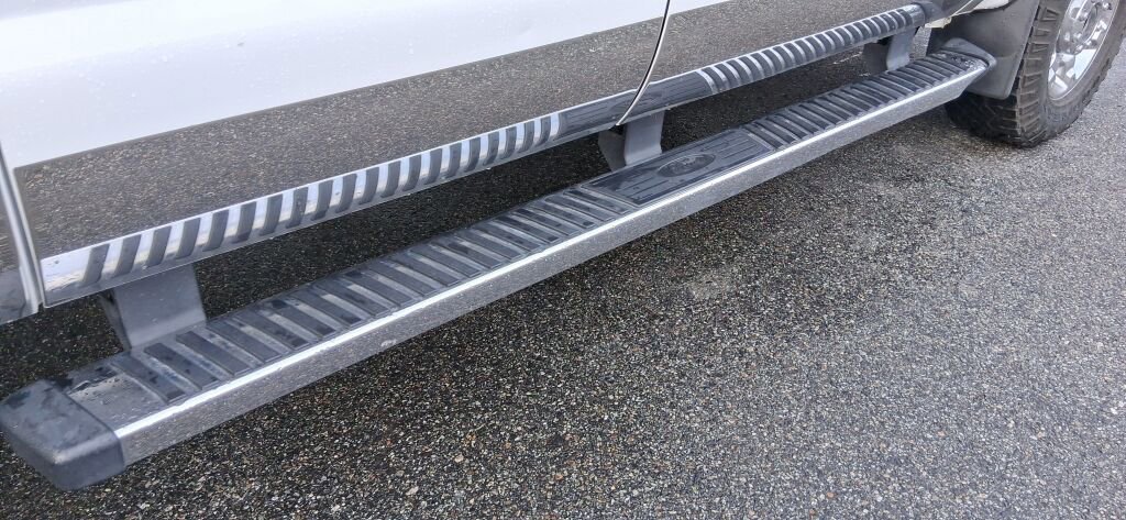 Used 2012 Ford F350 Lariat w/ Chrome Pkg image 8