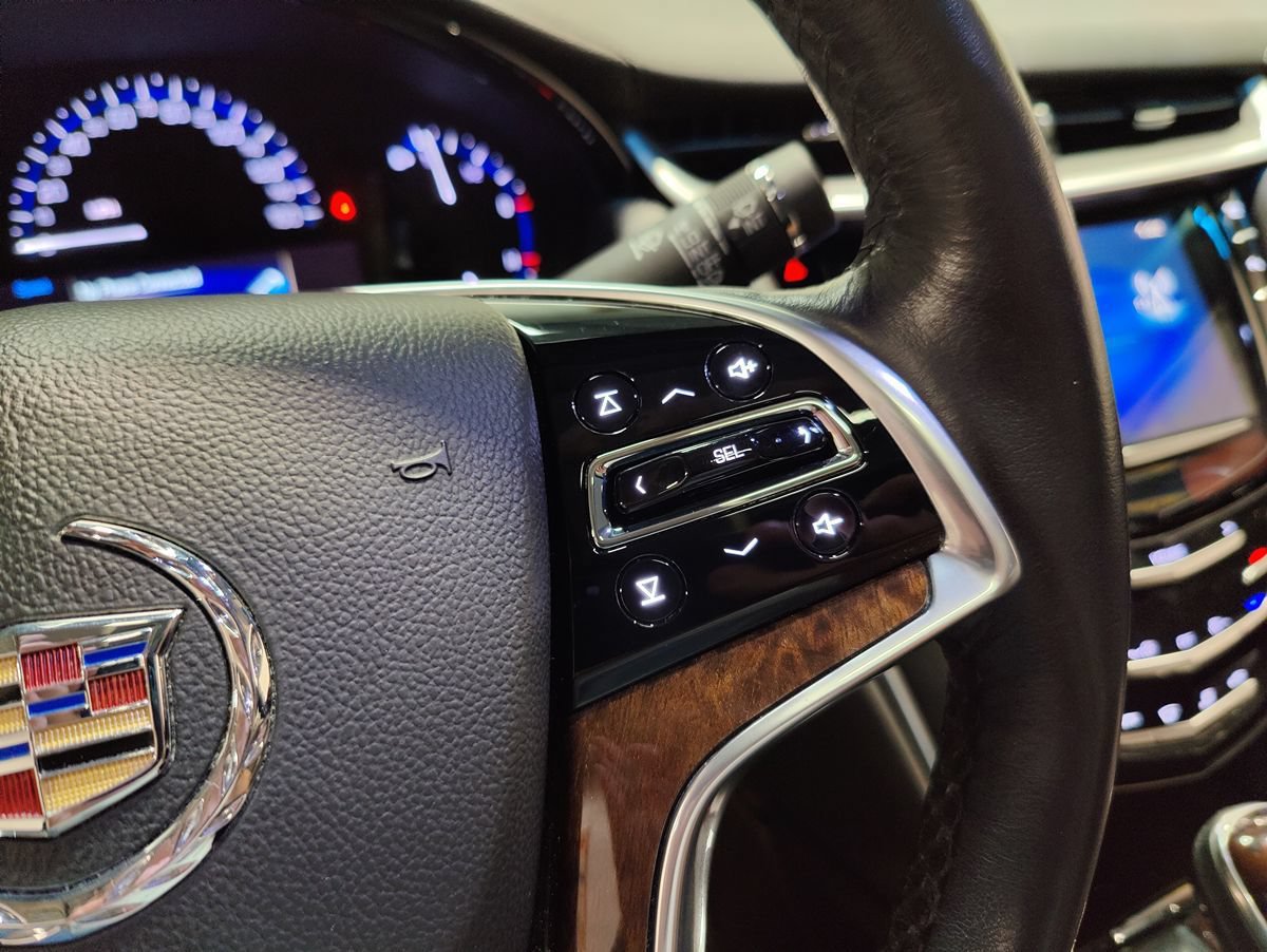 Used 2013 Cadillac XTS Luxury w/ Driver Awareness Package AWD/4WD image 37