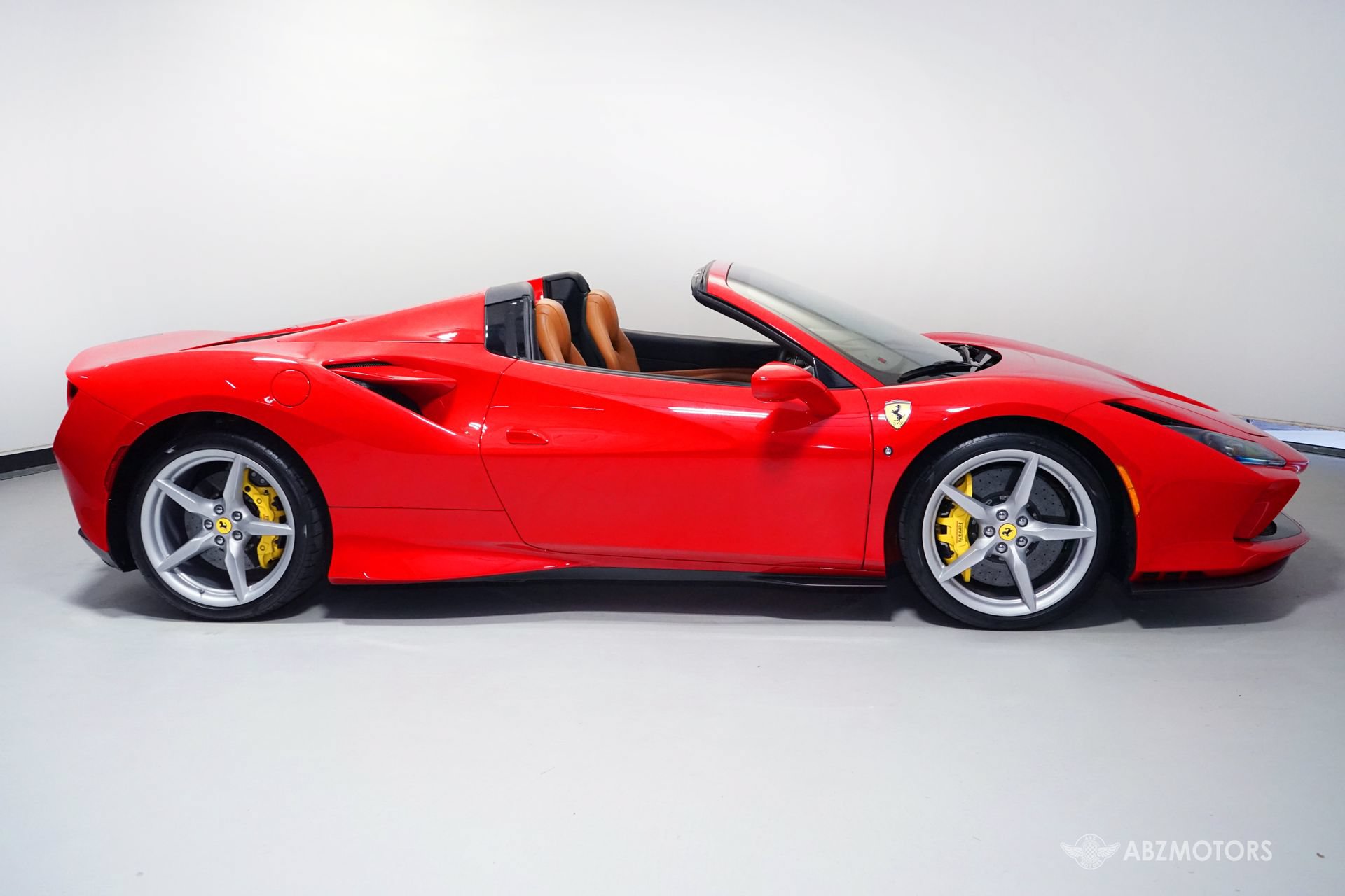 Used 2021 Ferrari F8 Tributo RWD image 3