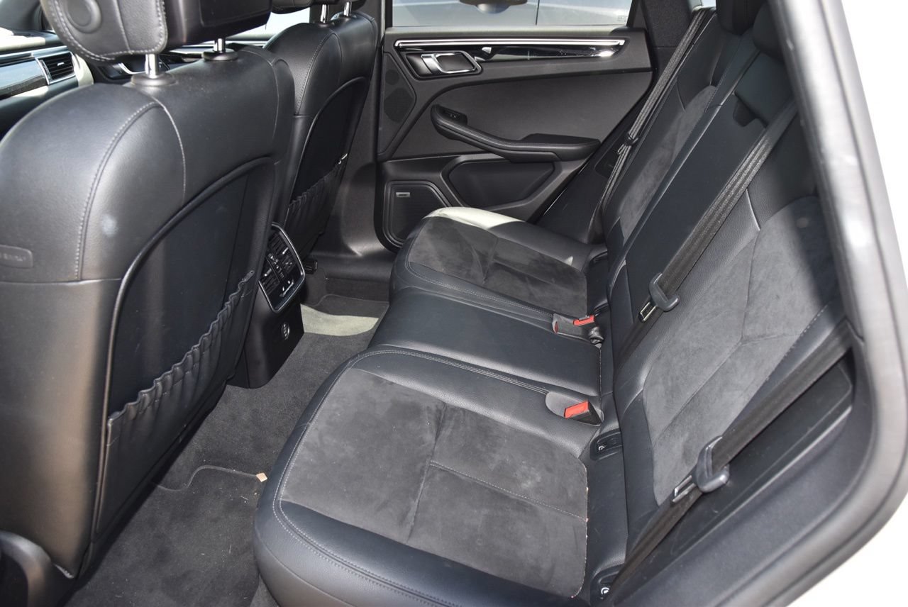 Used 2018 Porsche Macan Sport Edition AWD/4WD image 10