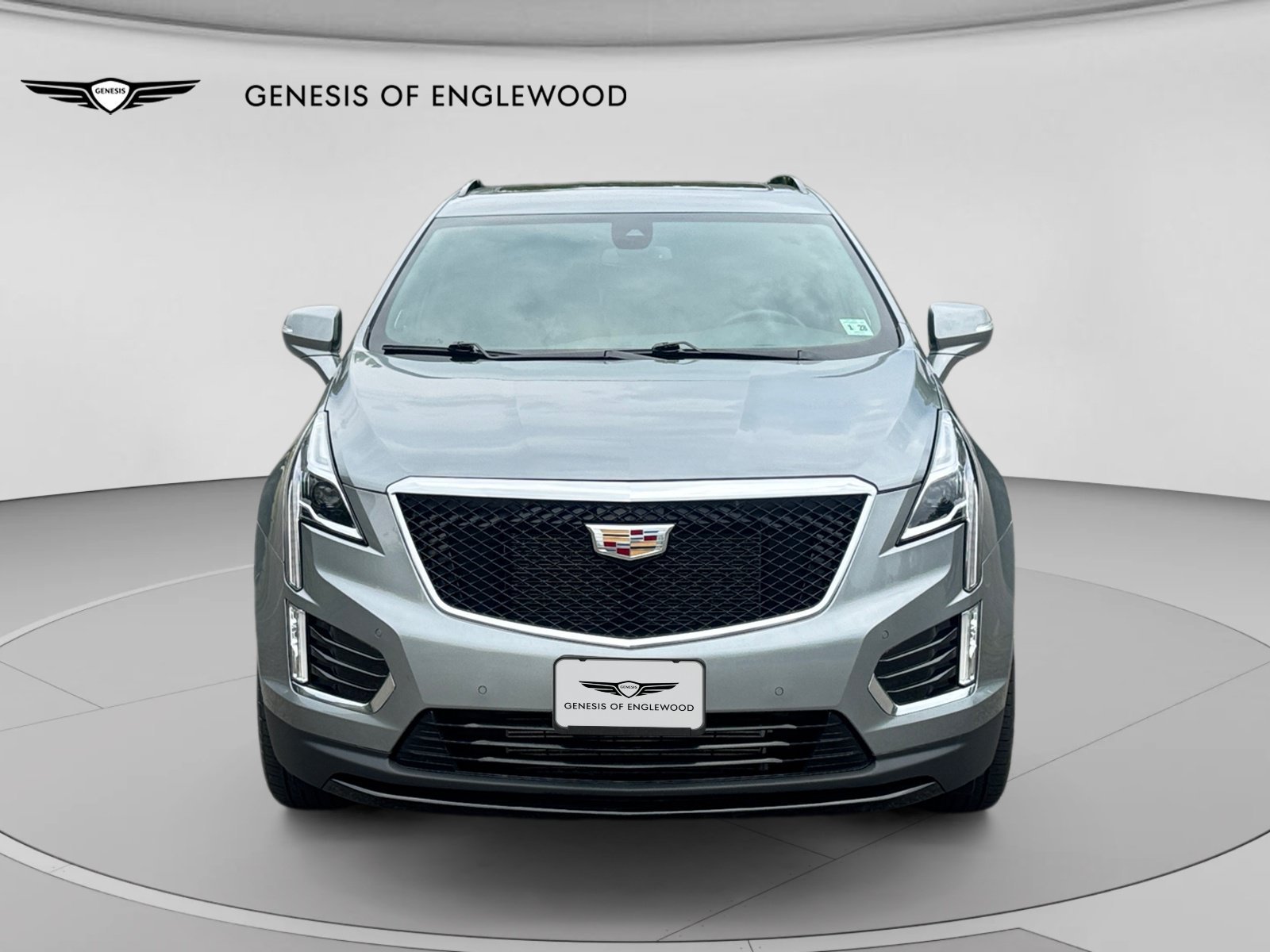 Used 2023 Cadillac XT5 Sportv AWD/4WD image 2