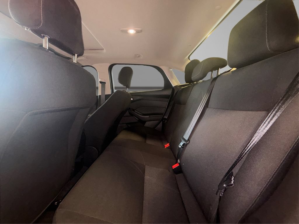 Certified 2018 Ford Focus SEL FWD image 10