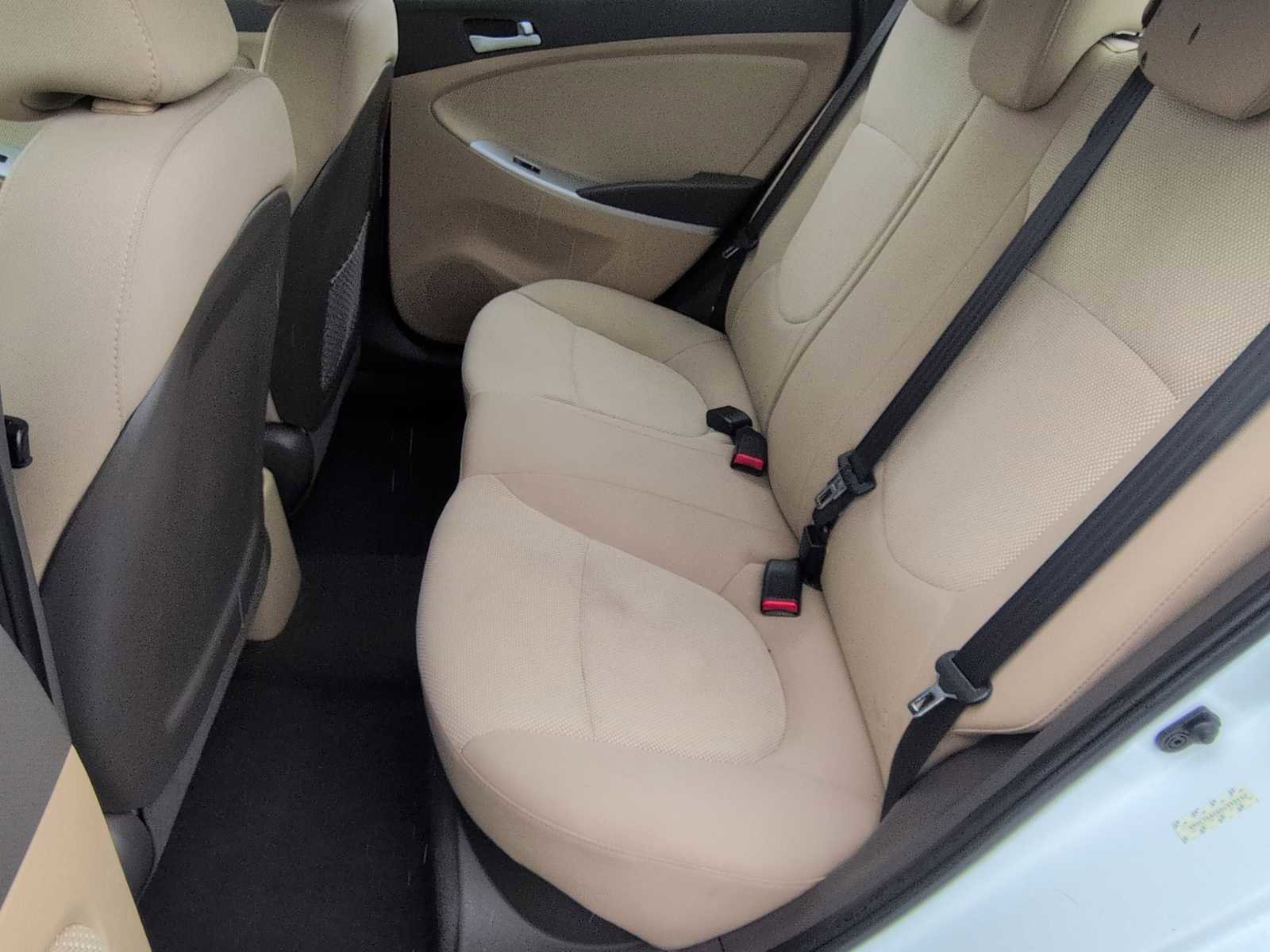 Used 2013 Hyundai Accent GLS FWD image 19