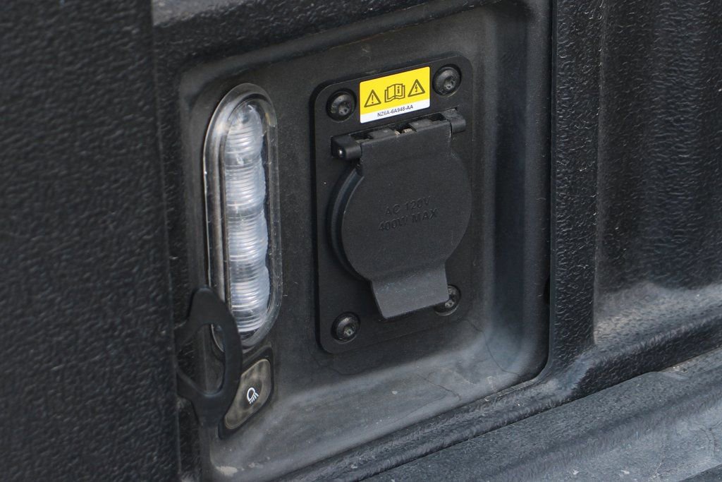 Used 2024 Ford Maverick XLT w/ XLT Luxury Package AWD/4WD image 9