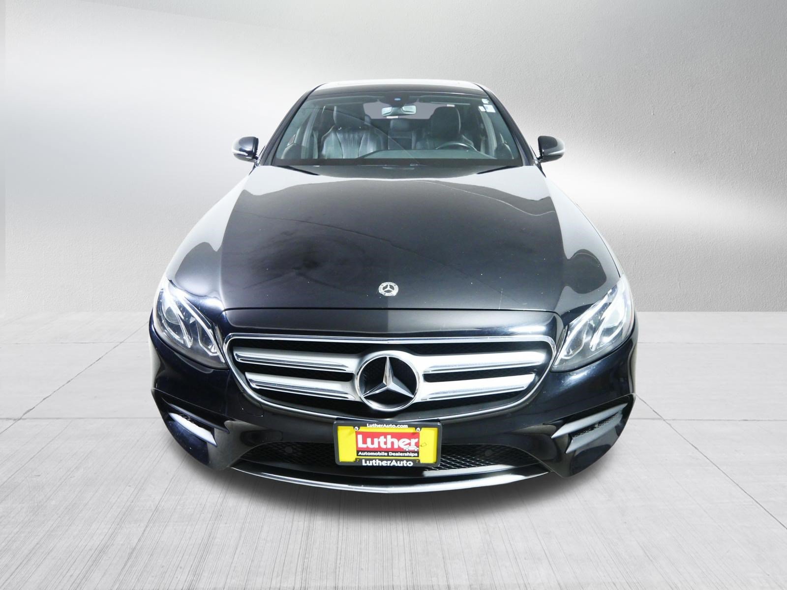 Used 2018 Mercedes-Benz E 300 4MATIC image 2