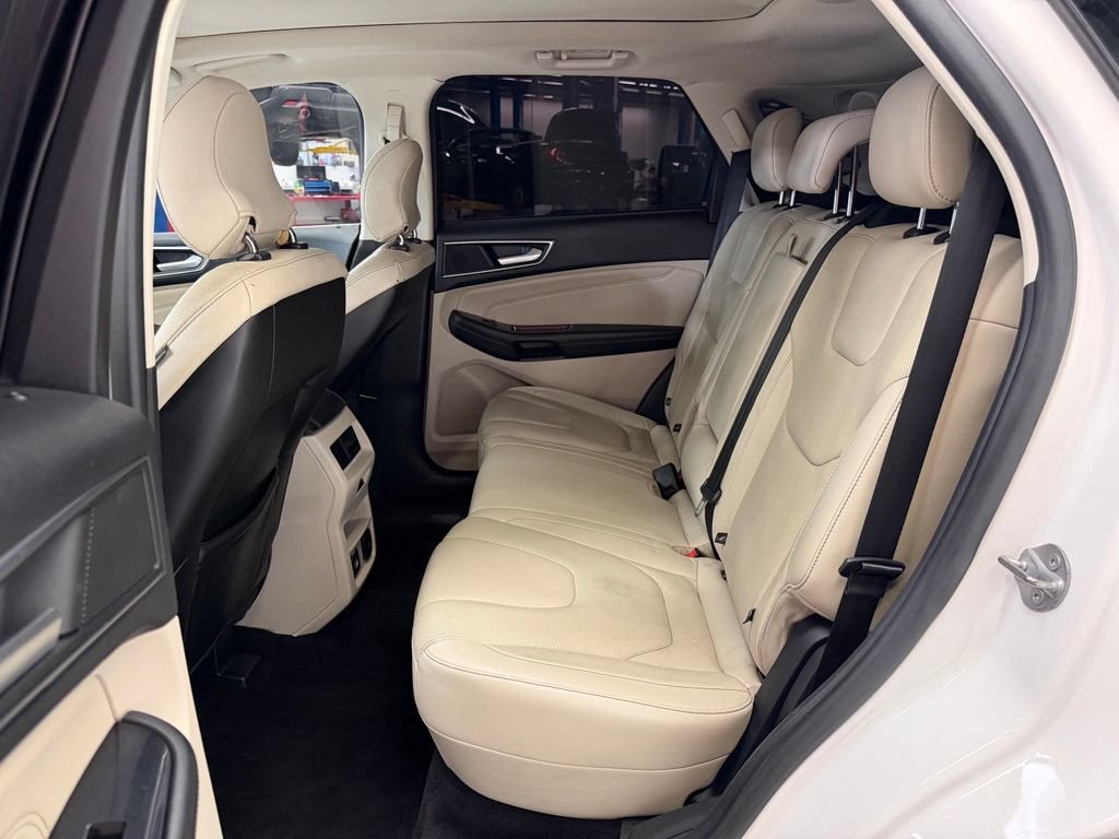 Used 2017 Ford Edge Titanium w/ Equipment Group 301A AWD/4WD image 16