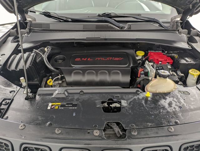 Used 2019 Jeep Compass Latitude AWD/4WD image 36