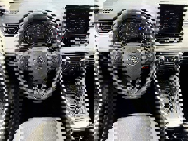 Used 2024 Toyota RAV4 XLE image 12