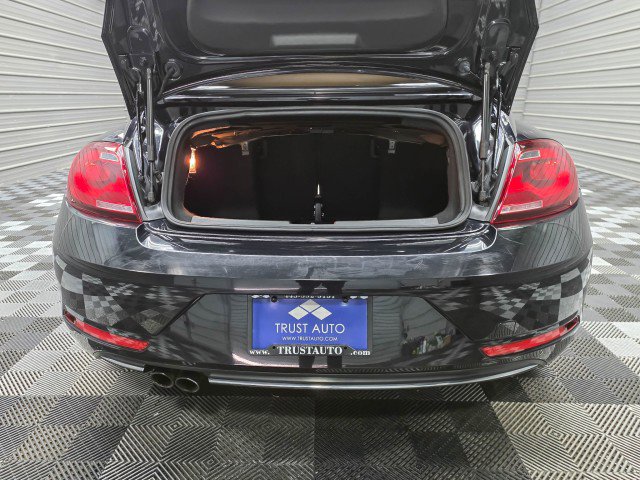 Used 2018 Volkswagen Beetle 2.0T S w/ Style & Comfort Package FWD image 33